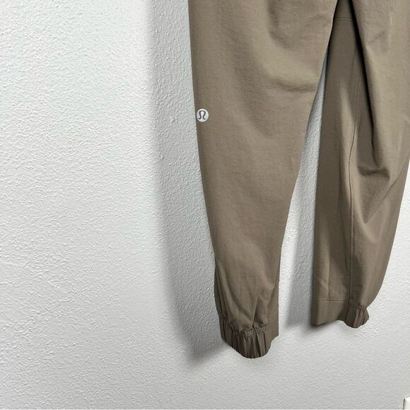 Lululemon License To Train High-Rise Pant in Nomad Size 4 - Picture 5 of 13